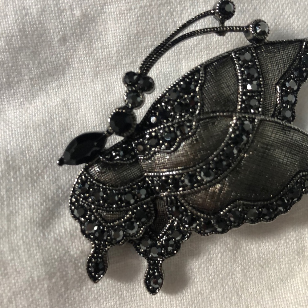 Black butterfly and dragonfly brooch pins - Picture 4 of 10
